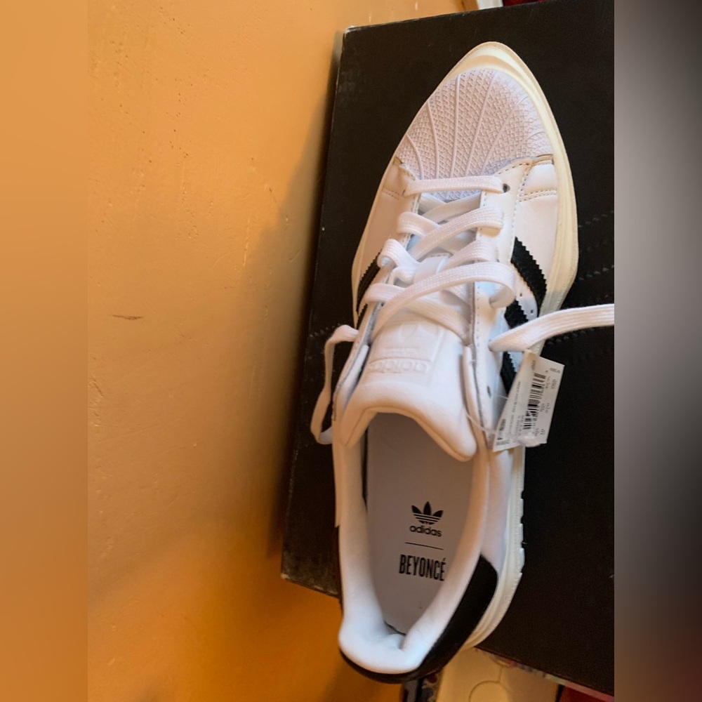 Beyoncé superstar adidas